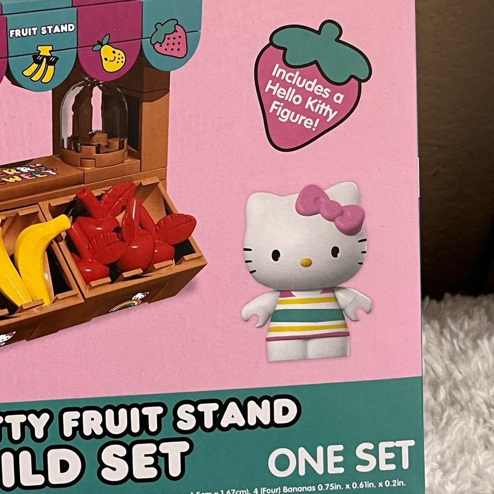 Hello Kitty Fruit Stand Build Set NIB - Picture 6 of 6